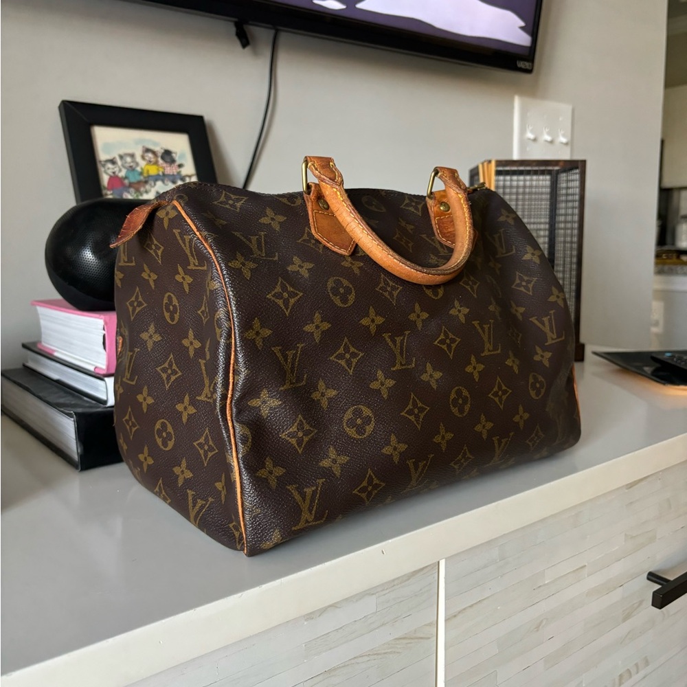 Louis Vuitton Speedy 30